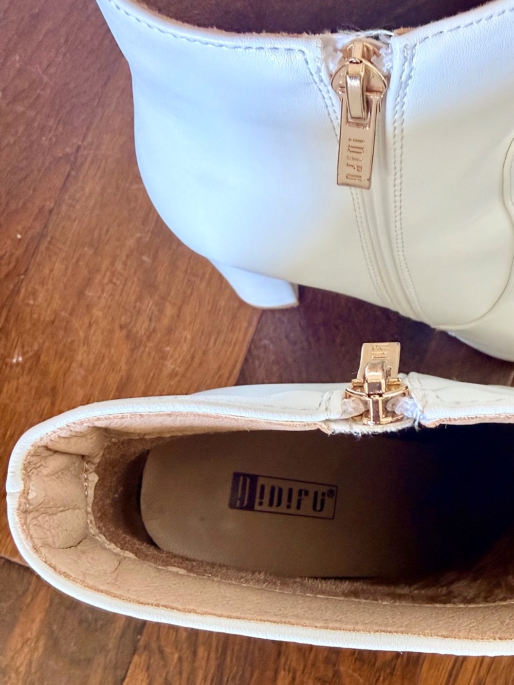 White Block Heel Ankle Booties with Pointed Toe — Size 7.5 - Picture 6 of 8